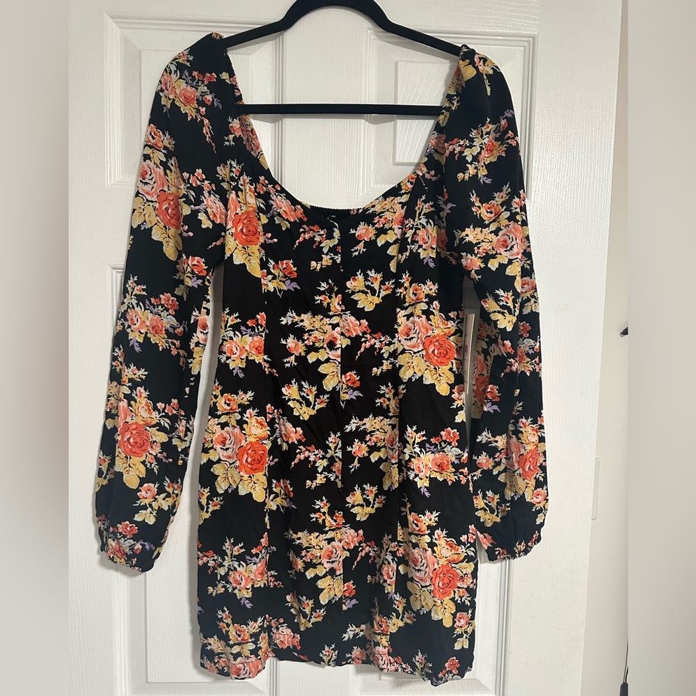 NWT RVCA Women’s Long Sleeve Floral Button Black Dress Size Small Originally$68